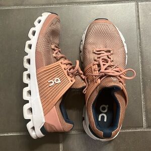 On running sneakers Women’s Size 7.5